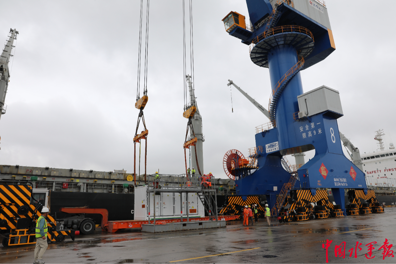 江苏海事局媒体聚焦【中国水运网】​常熟海事局服务保障常熟港首批新能源货物安全出运